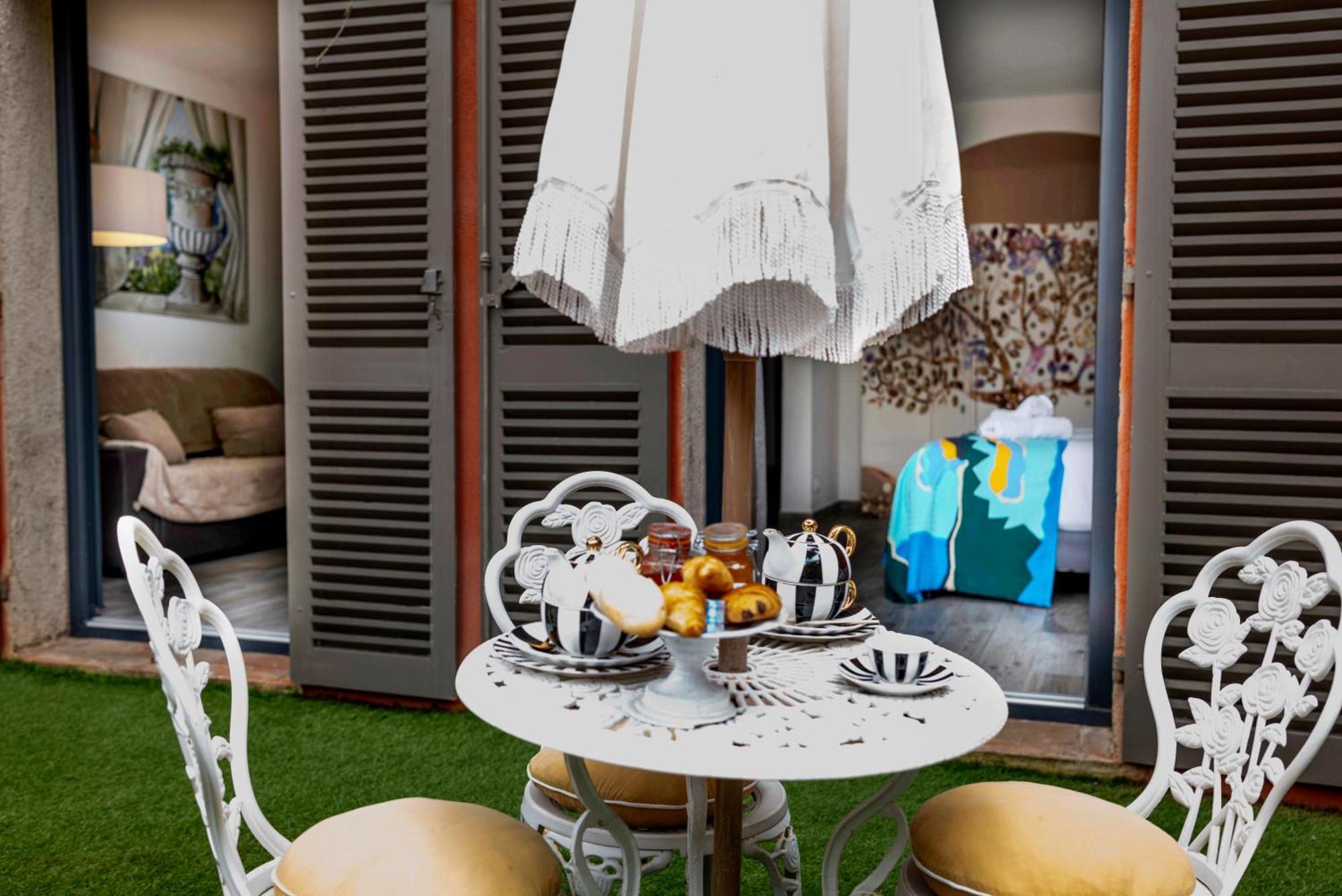 La Bravade Luxe Et Serenite Au Coeur De Saint-Tropez Suites Spacieuses Avec Jardin Enchanteur Kültér fotó
